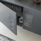 Woonkamerdressoir met 2 of 3 deuren en glazen inzetstukken Made in Italy - Olivo Viadurini