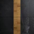 Woonkamerdressoir met 4 deuren in landelijk geknoopt eikenafwerking en antraciet glas - Ove Viadurini