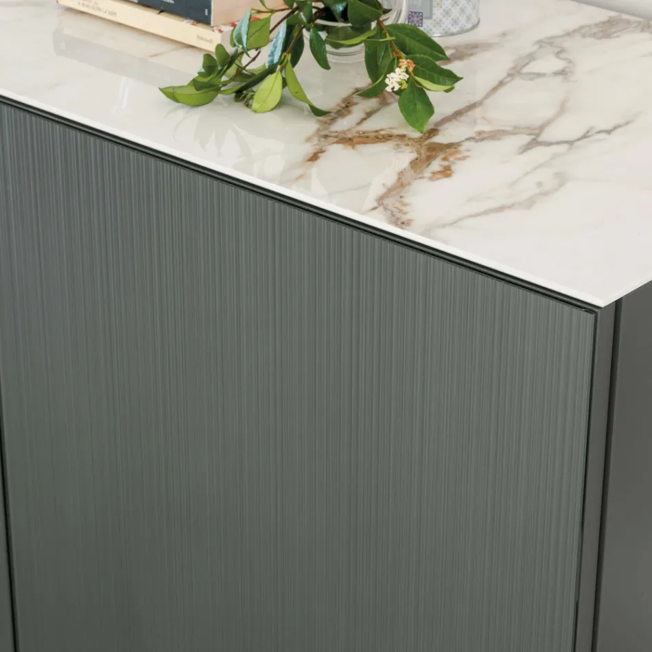 Woonkamerdressoir met stalen onderstel en melamine structuur - Adriel Viadurini