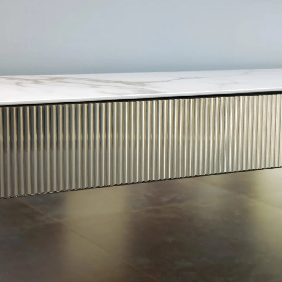 Woonkamerdressoir met stalen onderstel en melamine structuur - Adriel Viadurini