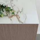 Woonkamerdressoir met stalen onderstel en melamine structuur - Adriel Viadurini