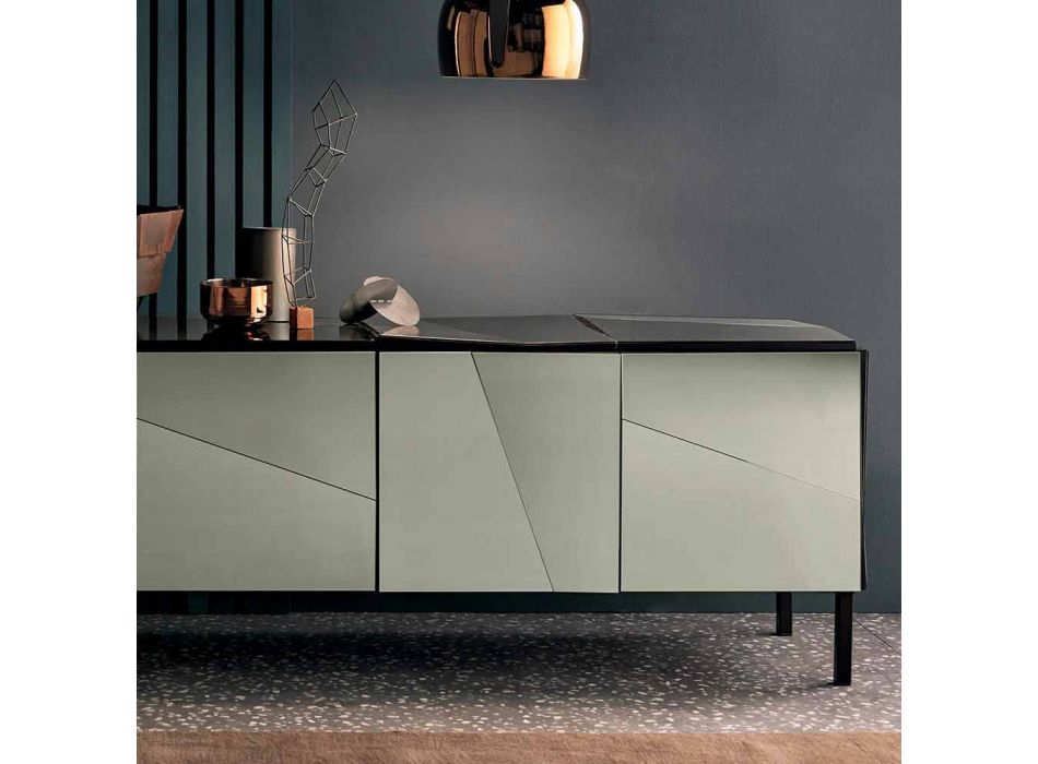 Verrijdbaar dressoir voor de woonkamer in mat zwart hout met gerookte spiegels en poten - Senese Viadurini