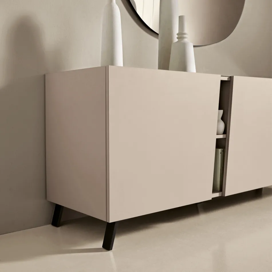 Vrijstaande dressoir met drie draaideuren, vervaardigd in Italiaans melamine - Calia Viadurini