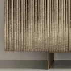 Vierdeurs dressoir van melamine en gecoat gestreept glas, gemaakt in Italië - Ninfa Viadurini