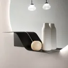Nimea golvend metalen wandrek in drie kleuren. Viadurini