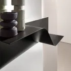 Nimea golvend metalen wandrek in drie kleuren. Viadurini