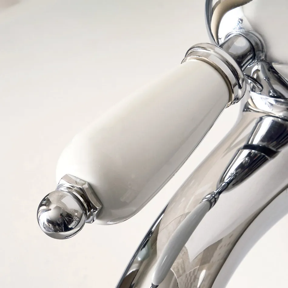 Klassieke bidetmixer in handgemaakt messing met hendel - Noriana Viadurini