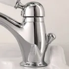 Klassieke stijl handgemaakte messing wastafelmengkraan met hendel - Noriana Viadurini