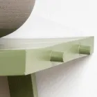 Vrijstaande badkamerkast met teakhouten afwerking en grote groene plank - Raomi Viadurini