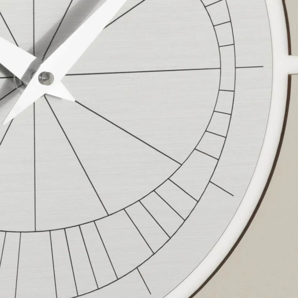 Klok met reliëf frame en polypropyleen met verschillende kleuren - Lunarium Viadurini