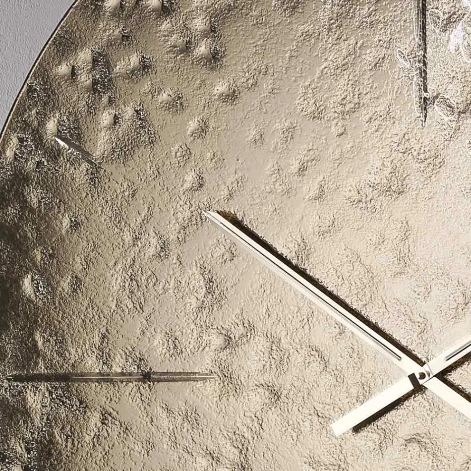 Golvende wandklok van gesmolten glas met messing wijzers - Radia Viadurini