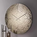 Golvende wandklok van gesmolten glas met messing wijzers - Radia Viadurini