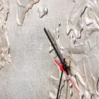 Moderne klok met vijf wijzerplaten met de Miles-wereld Viadurini