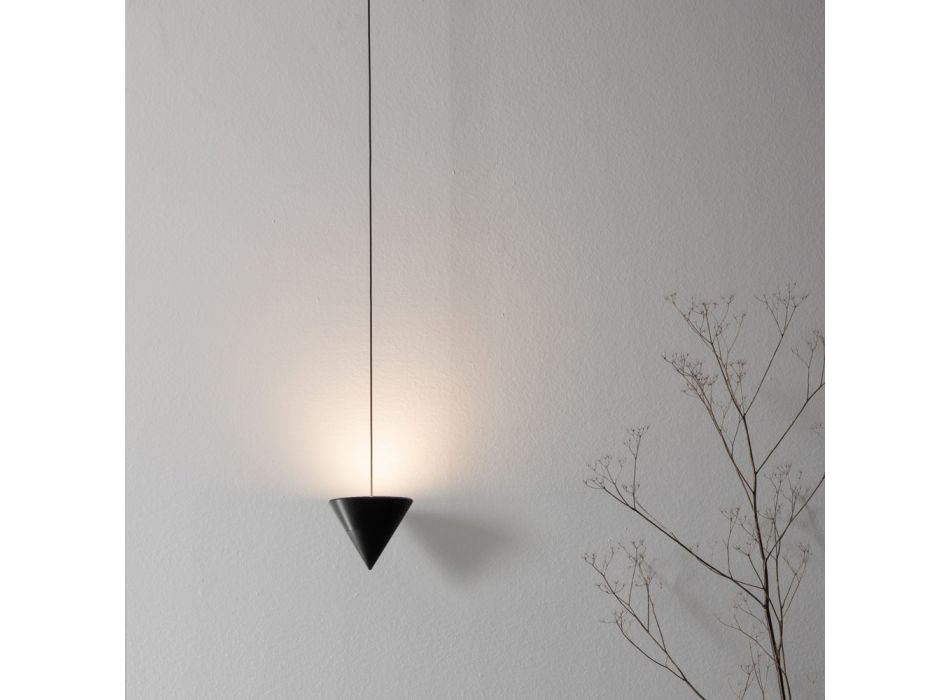Draadvloerlamp in zwart aluminium en kegel Geweldig minimalistisch design - Mercado Viadurini