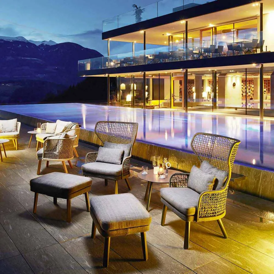 Varaschin Emma gestoffeerd buiten fauteuil van modern design Viadurini