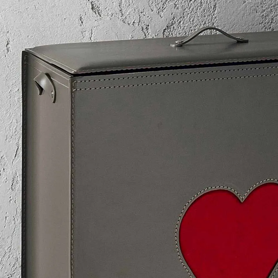 Eigentijdse lederen wasmand gemaakt in Italië Adele, hartinzet Viadurini