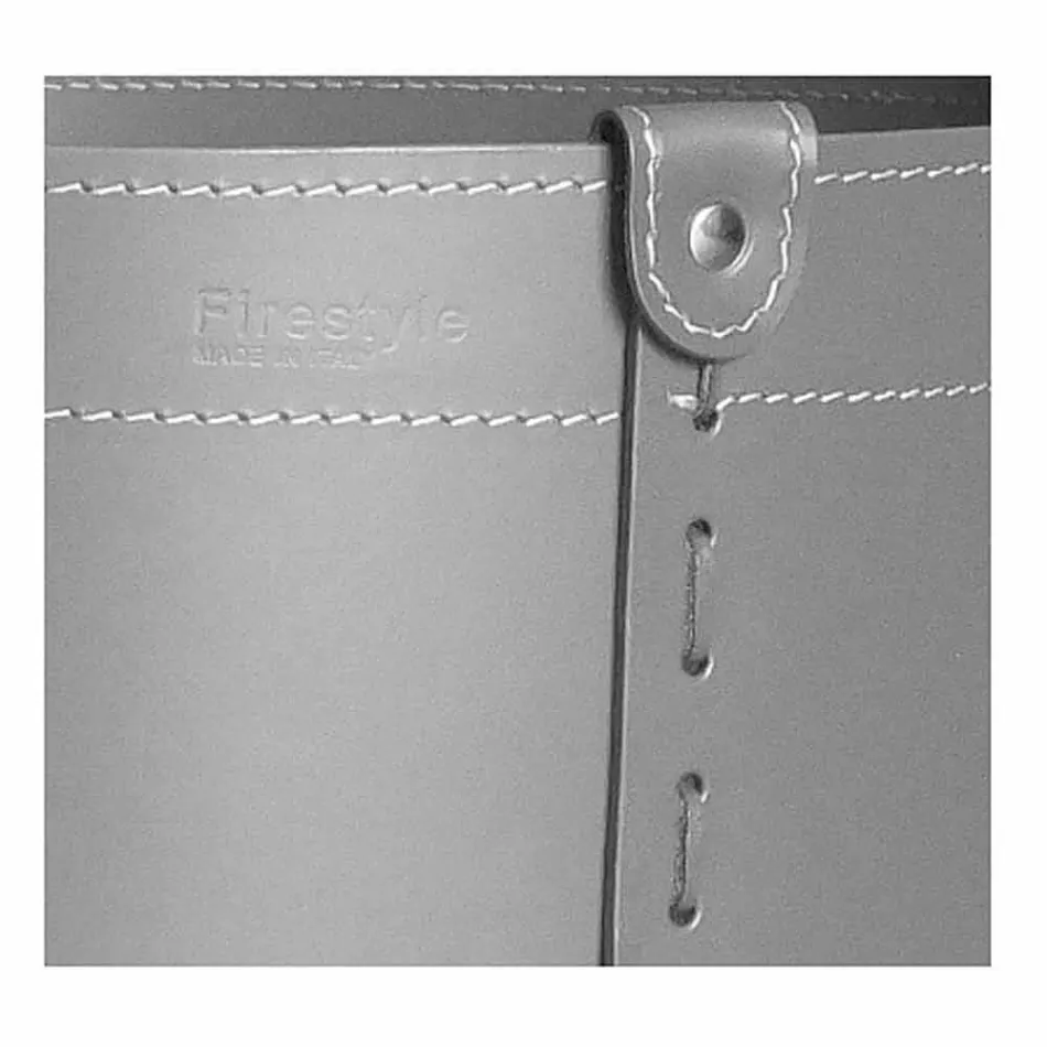 Cilindrische houtblokkenhouder in geregenereerd leer met Tonda Firestyle-wielen Viadurini