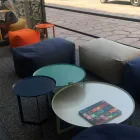 Zachte rechthoekige poef voor binnen en buiten in stof - Naemi Viadurini