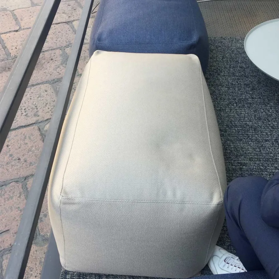 Zachte rechthoekige poef voor binnen en buiten in stof - Naemi Viadurini