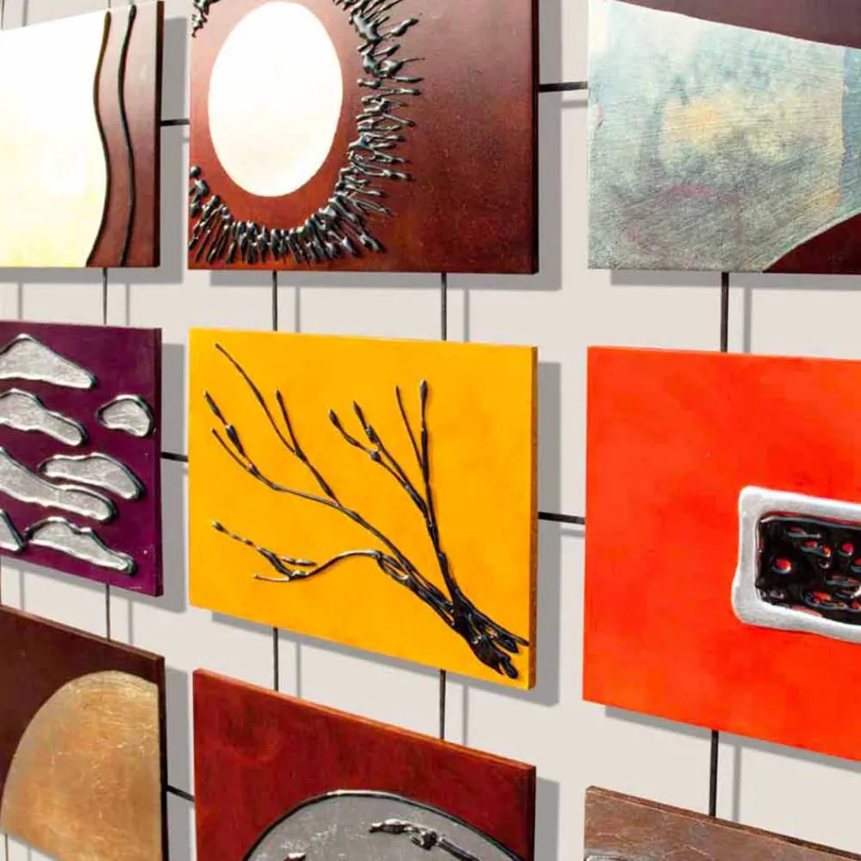 Modern beeld compleet met reliëfpanelen opgehangen aan verstandige touwen Viadurini