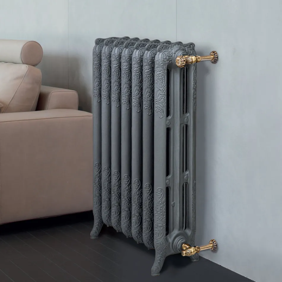 Hydraulische gietijzeren radiator met 3 kolommen versierd - Vanilline Viadurini