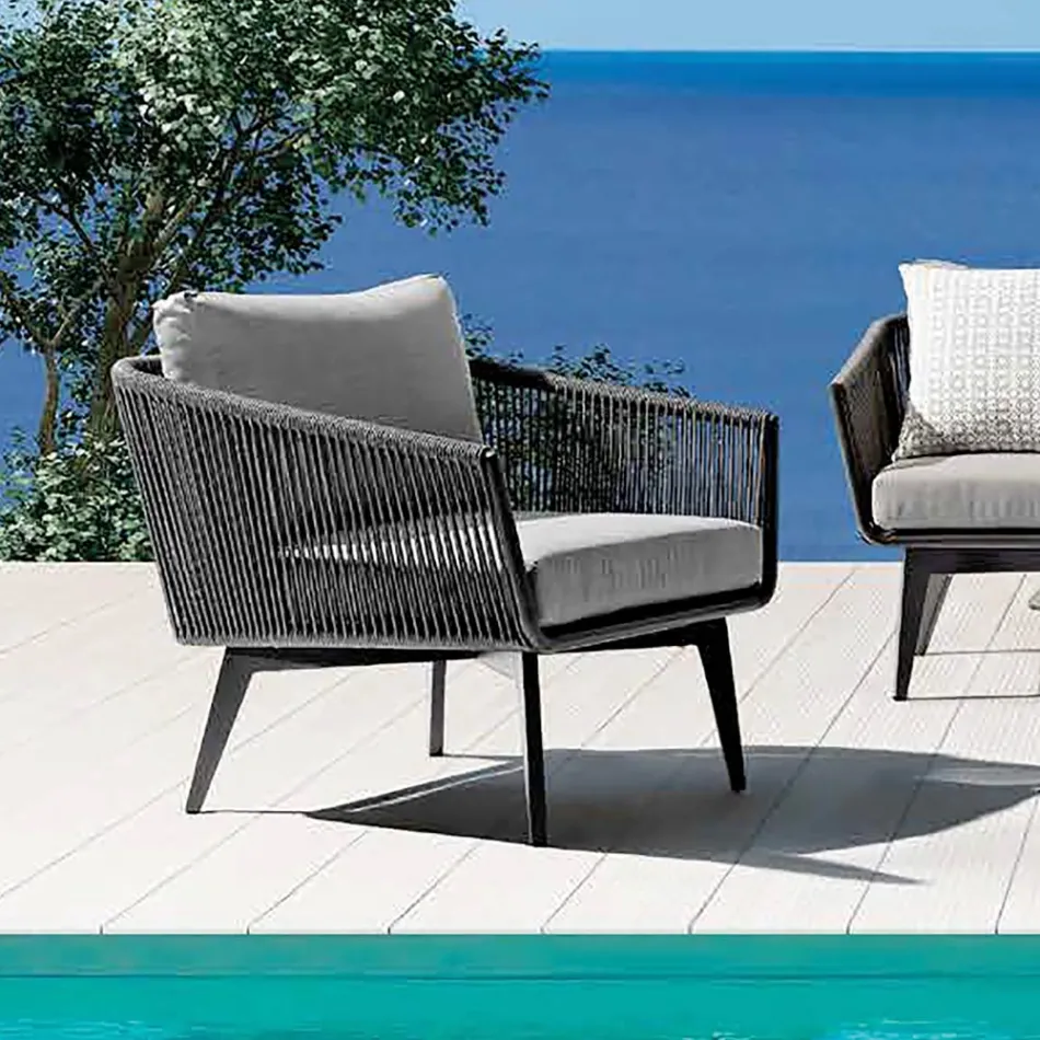 Woonkamer bestaande uit een 2- of 3-zitsbank, fauteuils en salontafel - Elios Viadurini