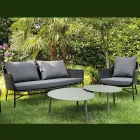 Woonkamer bestaande uit een bank, fauteuils en 2 aluminium salontafels - Yuma Viadurini