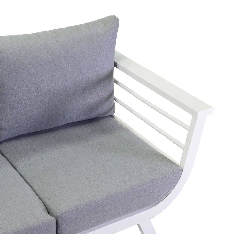 Woonkamer buiten Bestaande uit 1 3-zitsbank, 2 fauteuils en 1 salontafel - Righello Viadurini