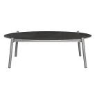 Woonkamer buiten met kussens en afgeronde armleuningen - Zenith Viadurini