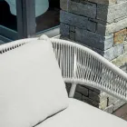 Woonkamer buiten met ronde kussens en armleuningen - Zenith Viadurini