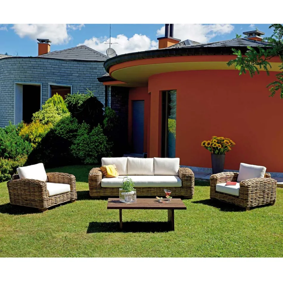 Rotan tuinlounge met houten salontafel en kussens - Hugues Viadurini