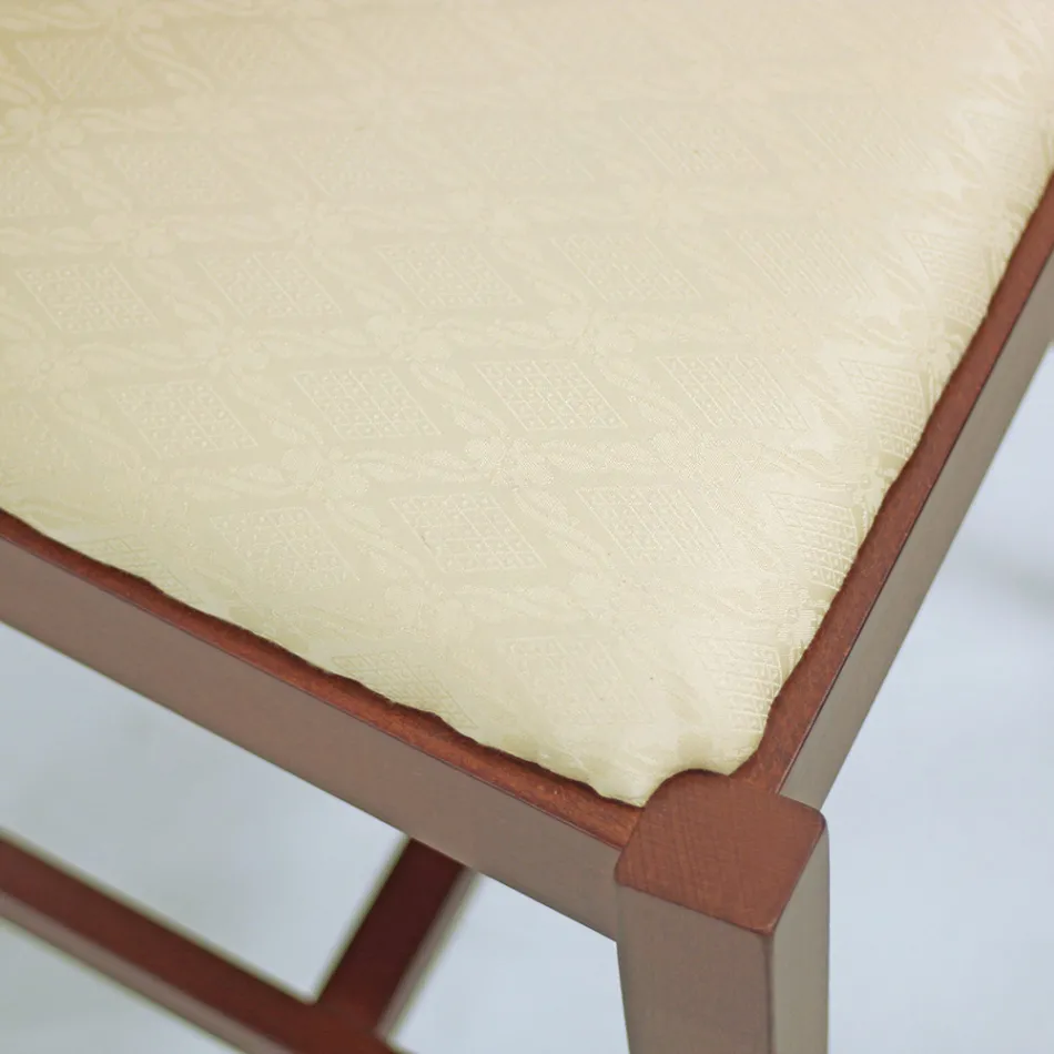 Klassieke houten stoel met stoffen zitting, gemaakt in Italië - Design Baptiste Viadurini