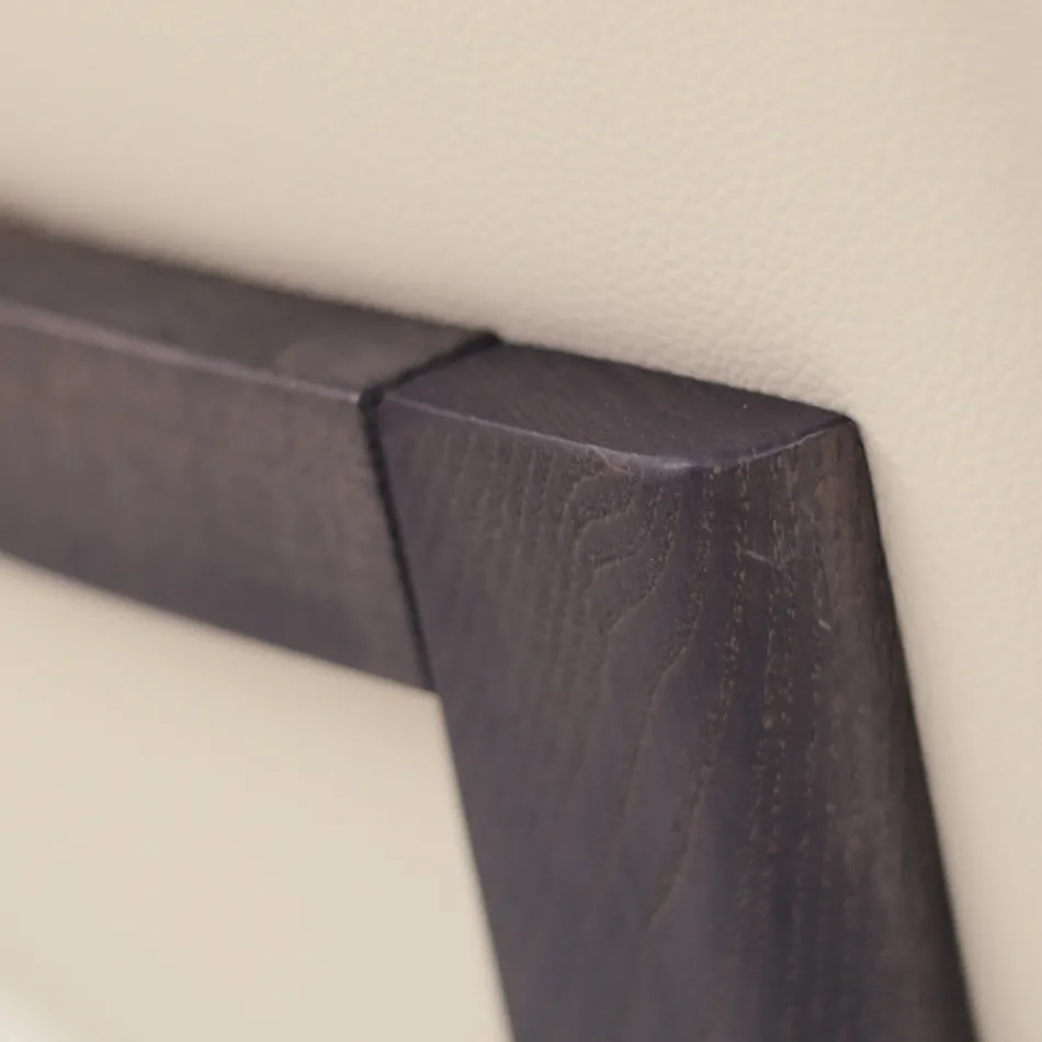 Woonkamerstoel in ijskleurig leer Made in Italy - Betsy Viadurini