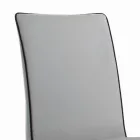 Woonkamerstoel gestoffeerd en gelakte poten Made in Italy - Catania Viadurini