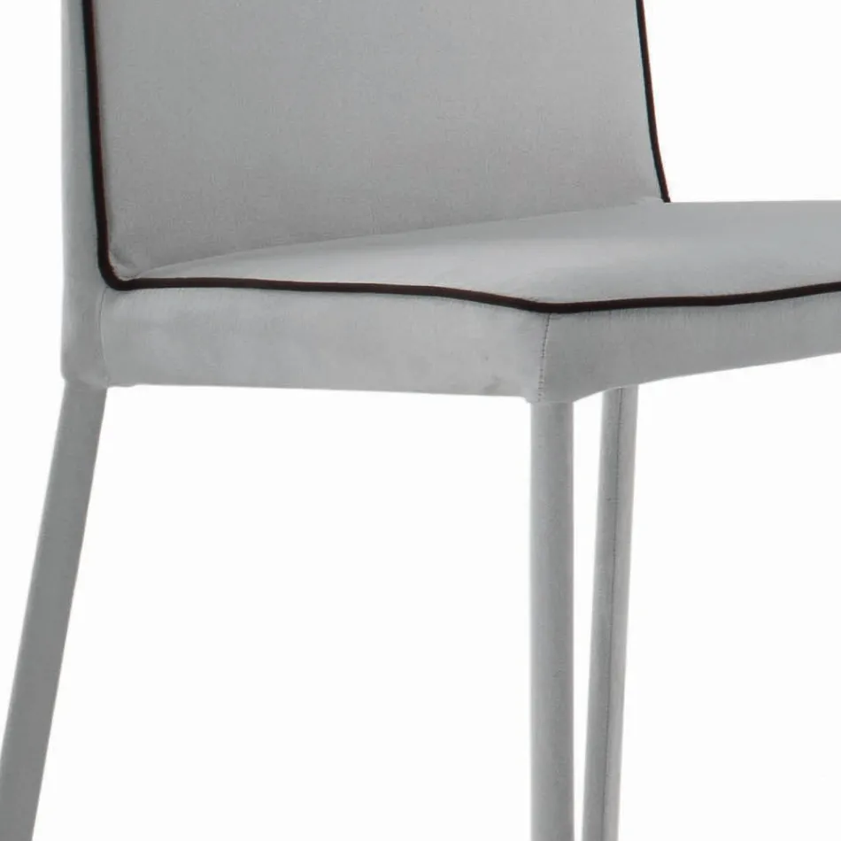 Woonkamerstoel gestoffeerd en gelakte poten Made in Italy - Catania Viadurini