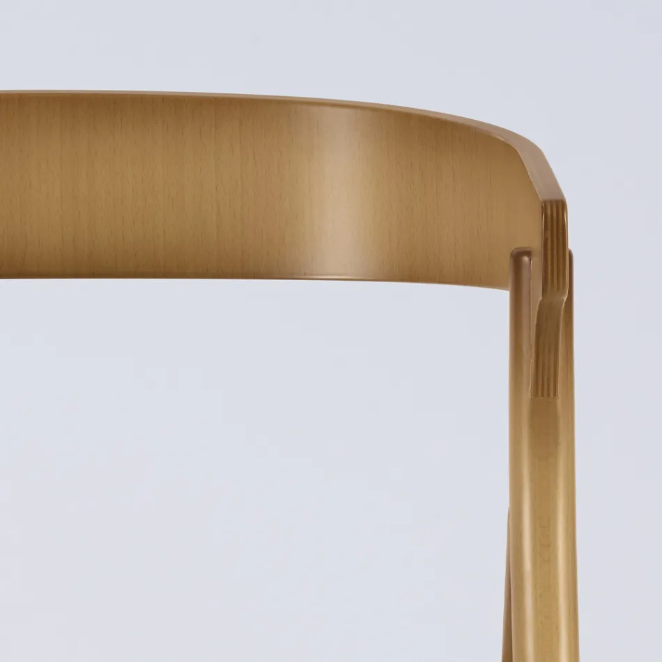 Moderne woonkamerstoel in verschillende stoffen met houten kuip - Wolter Viadurini