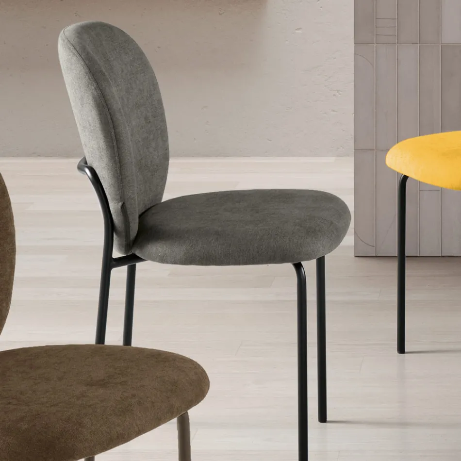 Set van twee gestoffeerde stoelen met gelakt metalen frame - Lior Viadurini