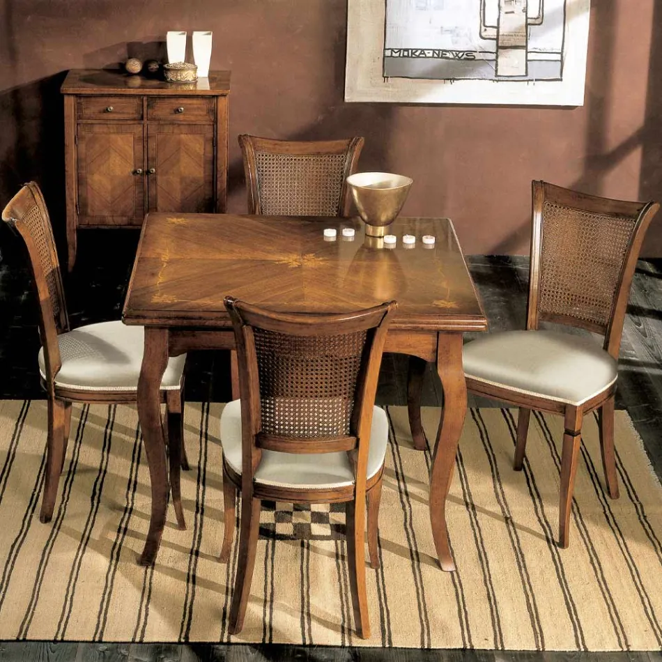 Set van vier stoelen van Bassano-hout en stof, gemaakt in Italië - Amber Viadurini