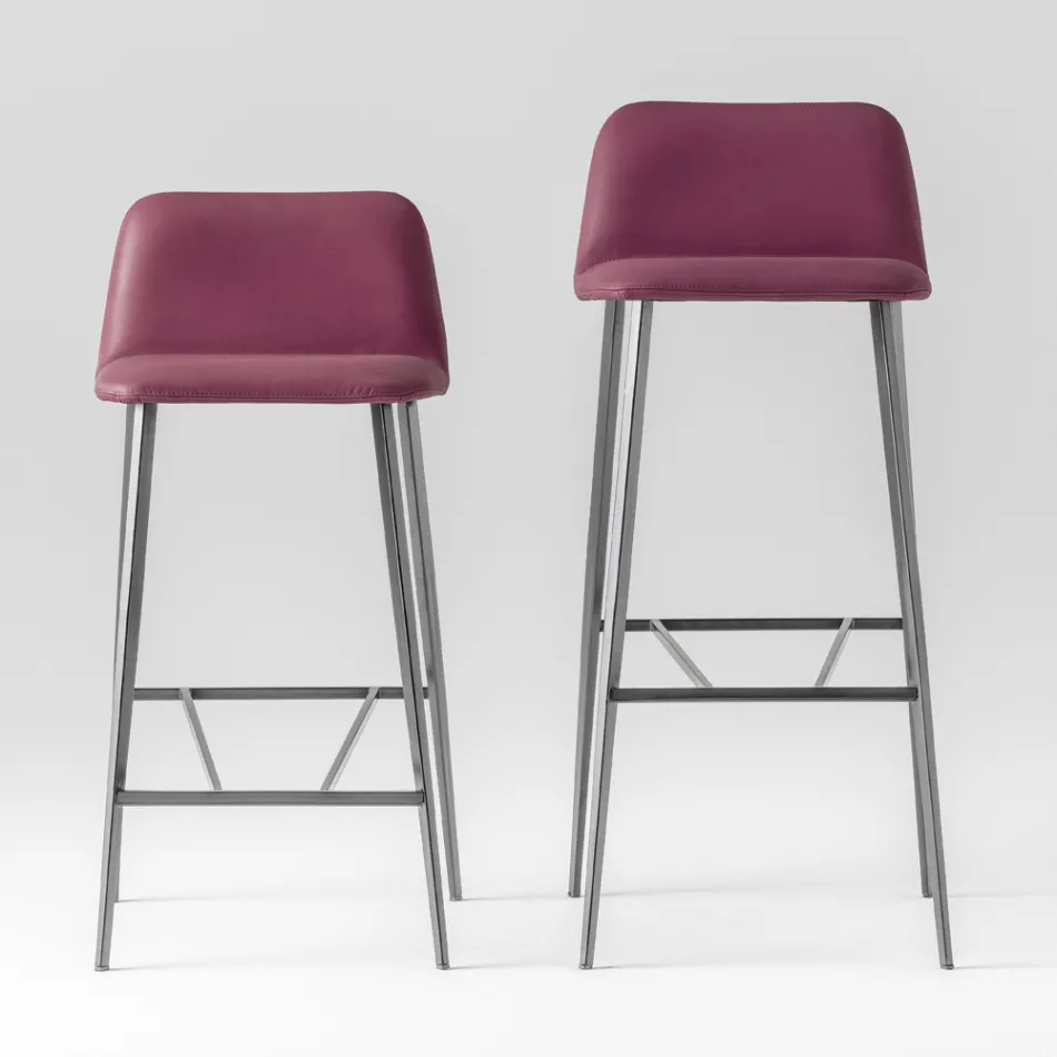 Hoogwaardige hoge kruk van leer met metalen onderstel, gemaakt in Italië - Molde Viadurini