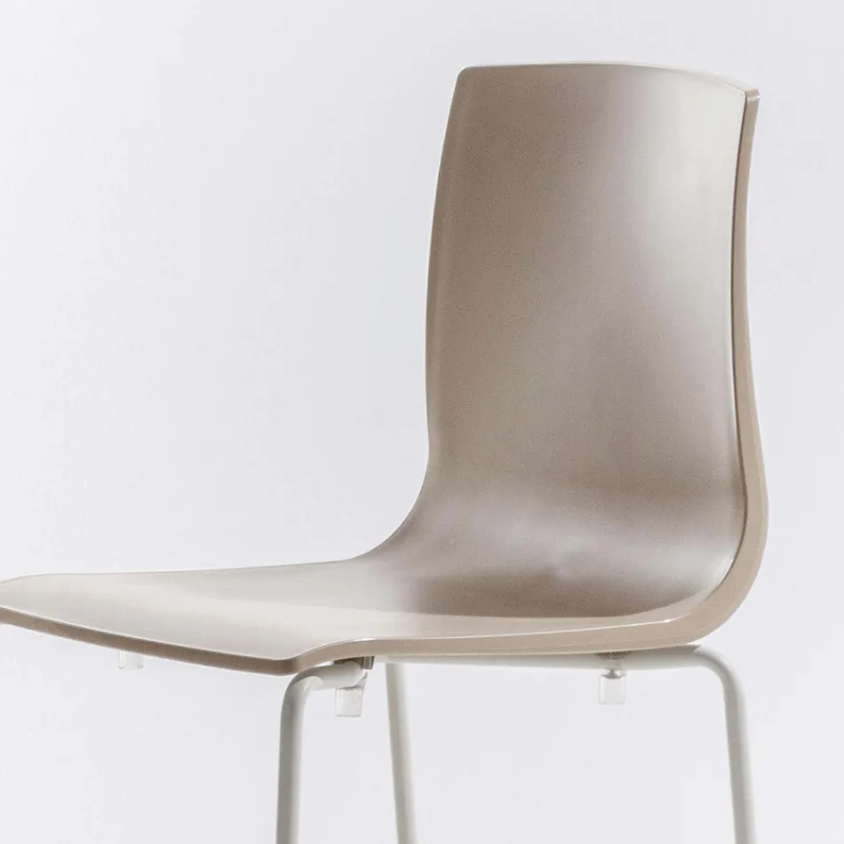 Hoge stapelbare polypropyleen kruk met metalen onderstel, 2 stuks - Kiara Viadurini