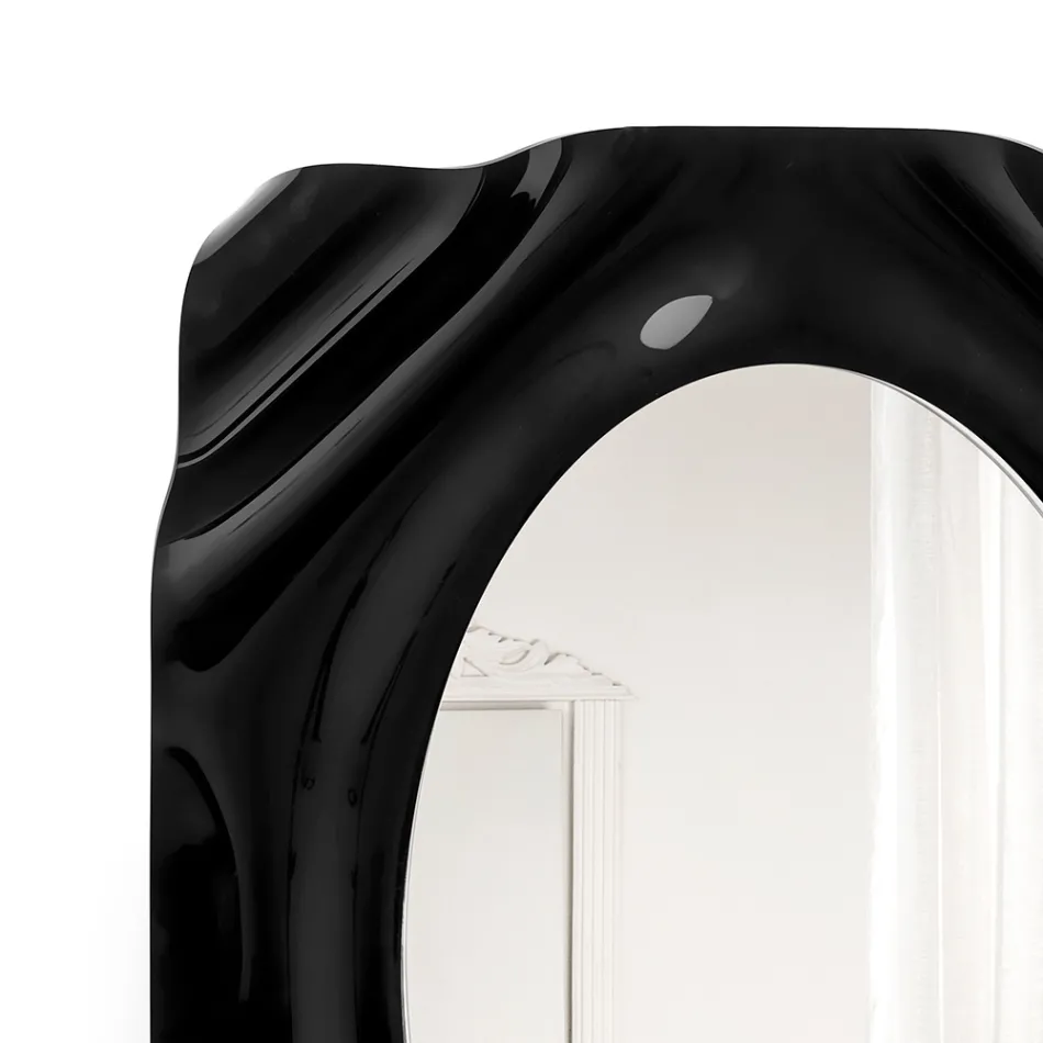 Maelia zwarte plexiglas wandspiegel met draperie, gemaakt in Italië. Viadurini