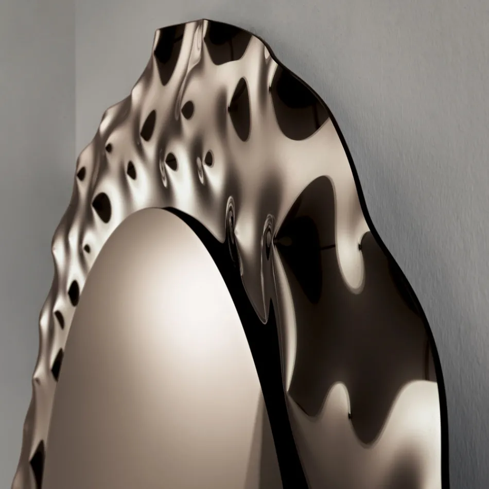 Ronde spiegel met golvend glazen frame, gemaakt in Italië - Adelma Viadurini