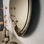 Abigaïle spiegel met halfomlijsting van gefuseerd glas, gemaakt in Italië. Viadurini