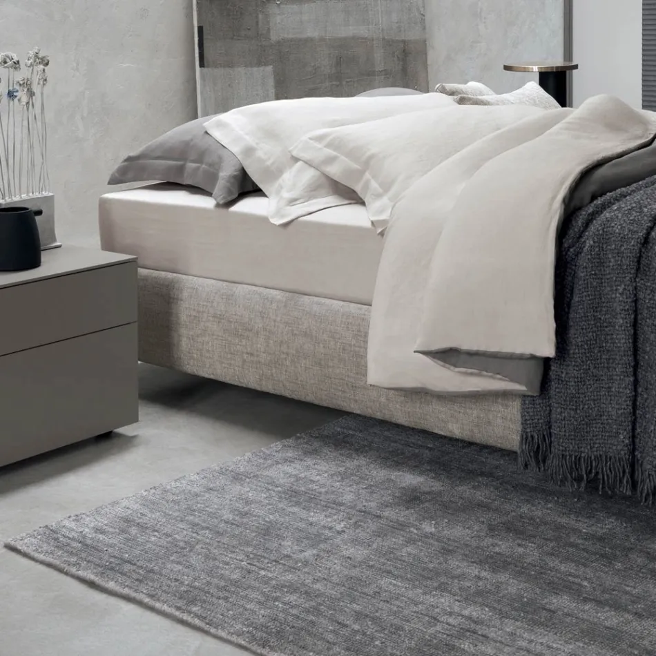 Handgemaakt vloerkleed geweven in India, hoogwaardige wol en bamboezijde - Anella Viadurini