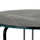 Salontafel in rond steengoed en onderstel met 3 halve manen Made in Italy - Arepa Viadurini