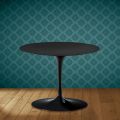 Eero Saarinen Tulip salontafel H 41 in Domoos keramiek, gemaakt in Italië - Scharlakenrood