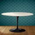 Eero Saarinen Tulip salontafel H 41 ovaal in Marmorio keramiek, gemaakt in Italië - Scharlakenrood