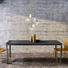 Uitschuifbare woonkamertafel met melamine blad en metalen poten - Shaila Viadurini