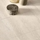 Uitschuifbare tafel van porseleinsteen met gelakte metalen voet - Arko Viadurini