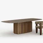 Glazen tafel van 300 cm met metalen onderstel, gemaakt in Italië. Ontwerp: Lunaria Viadurini